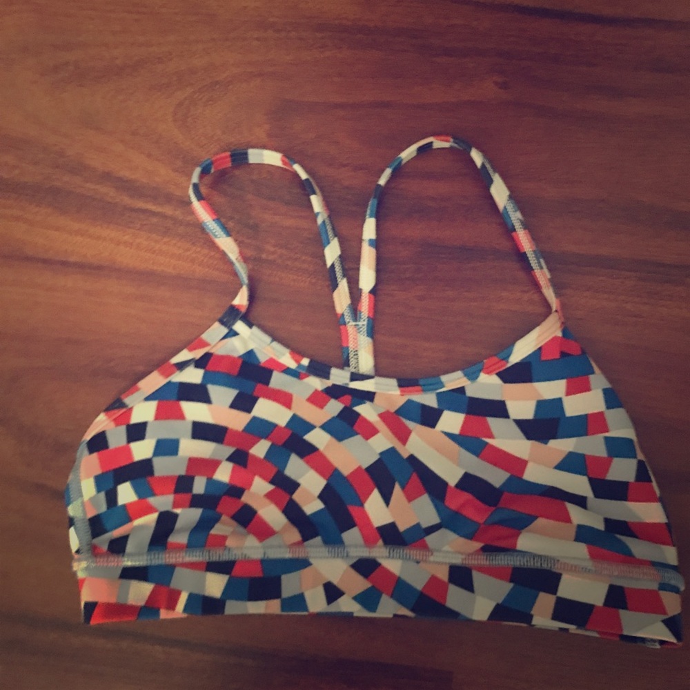 Lululemon sport bra / size 4 colorful